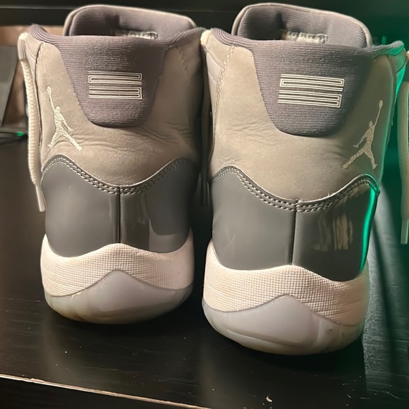 AIR JORDAN 11 RETRO